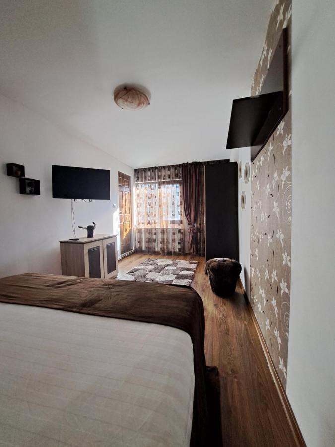 Shelby Accommodation -Adult Only- Sinaia Exteriör bild
