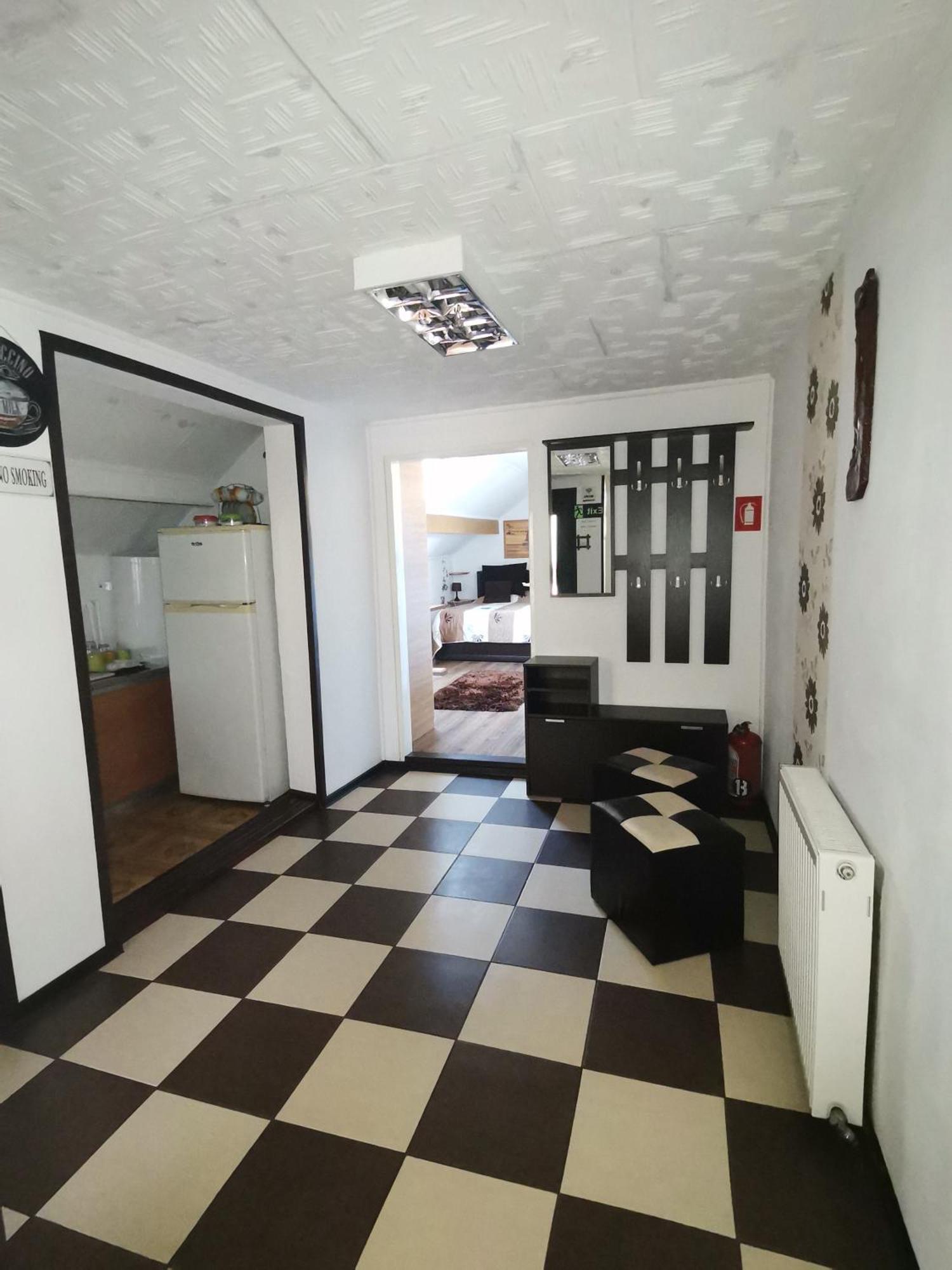 Shelby Accommodation -Adult Only- Sinaia Rum bild