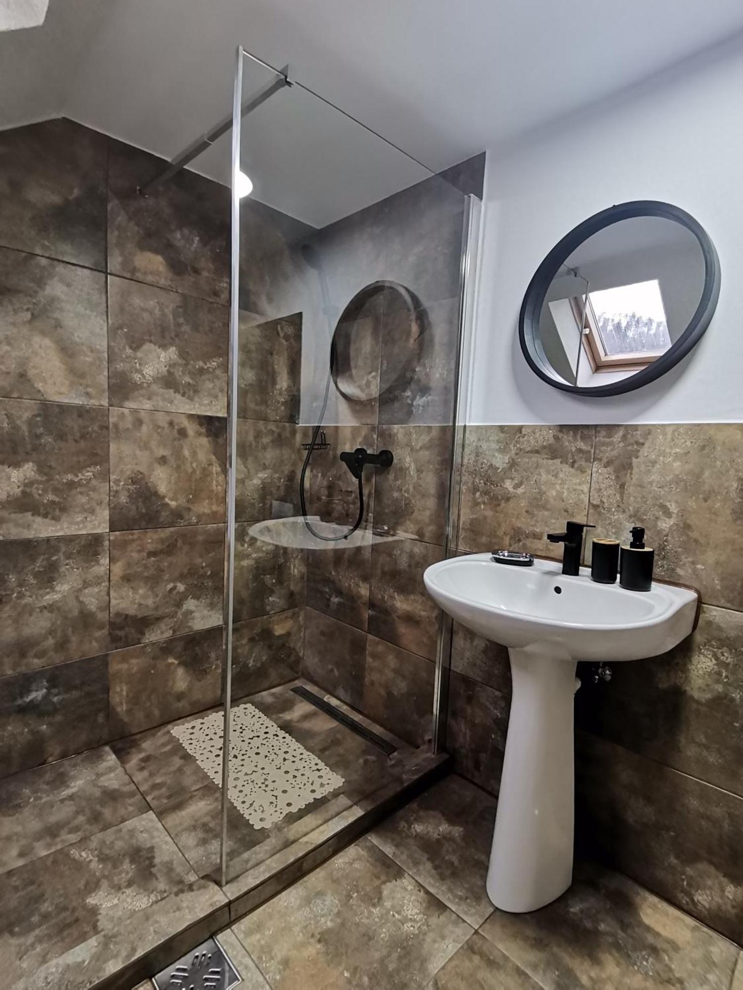 Shelby Accommodation -Adult Only- Sinaia Exteriör bild