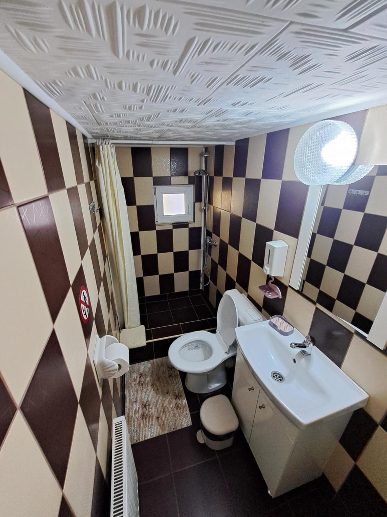 Shelby Accommodation -Adult Only- Sinaia Exteriör bild