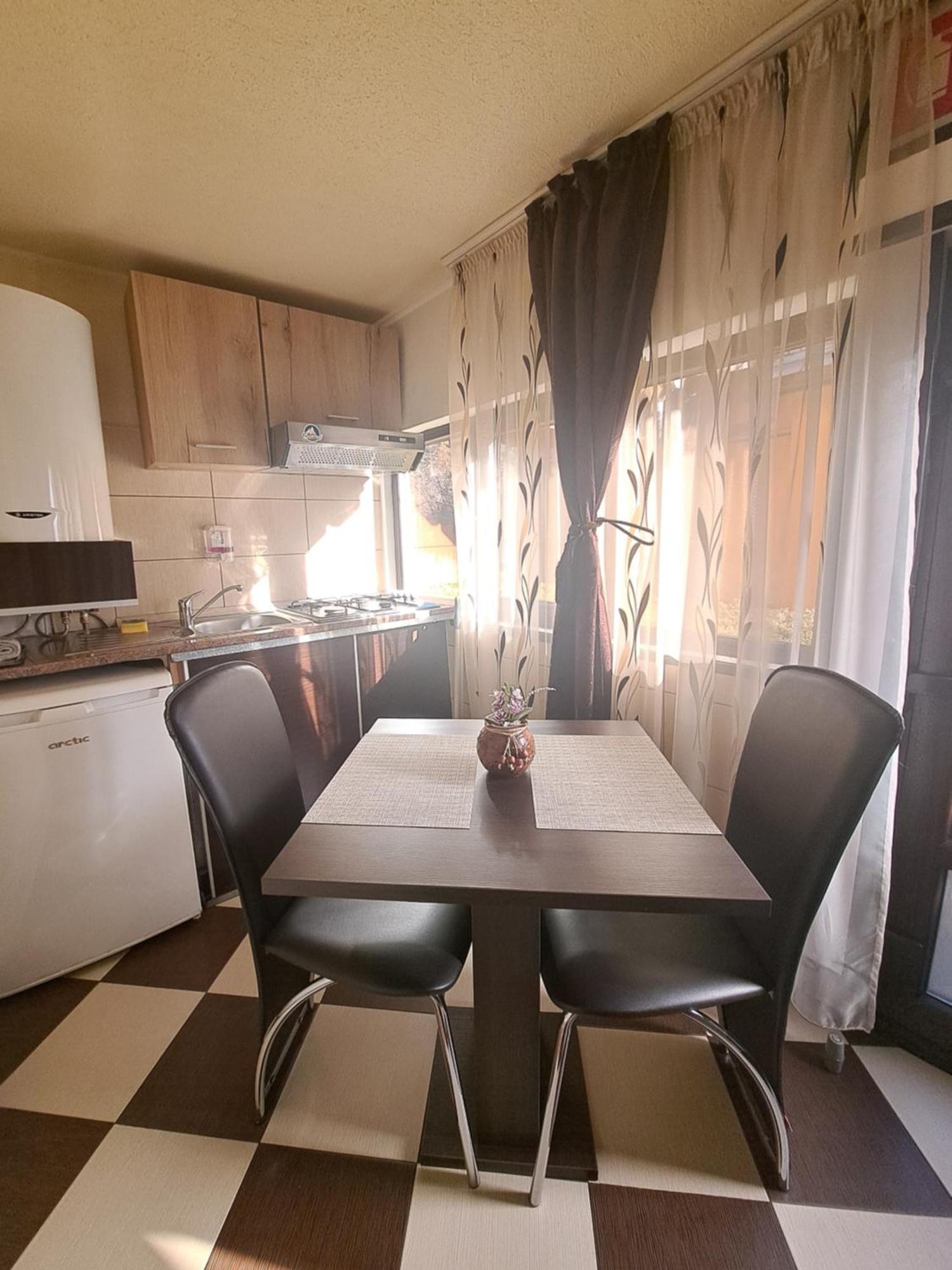 Shelby Accommodation -Adult Only- Sinaia Exteriör bild