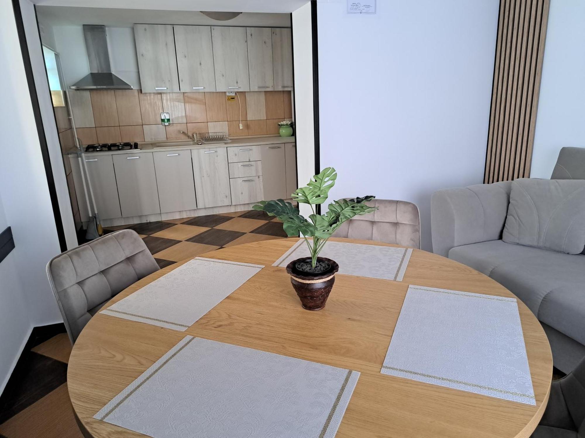 Shelby Accommodation -Adult Only- Sinaia Exteriör bild