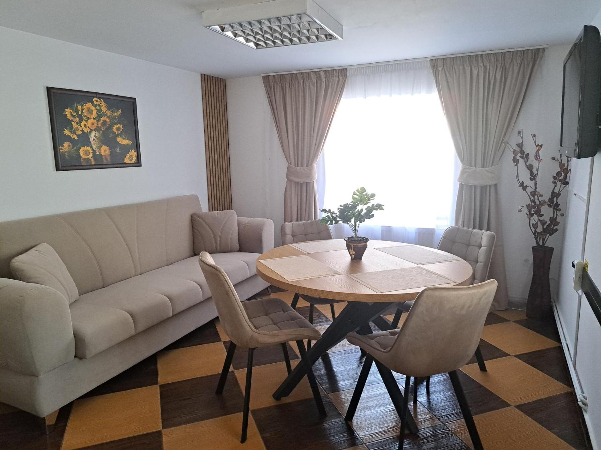 Shelby Accommodation -Adult Only- Sinaia Exteriör bild