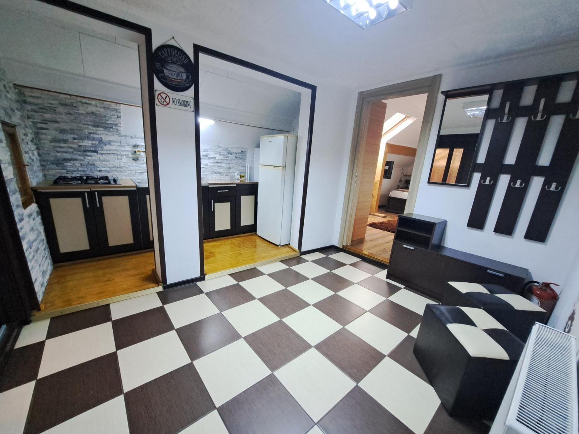 Shelby Accommodation -Adult Only- Sinaia Exteriör bild